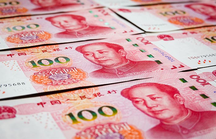 Курс юаня на МосБирже превысил отметку 11,3 руб. впервые с конца июля Курс юаня на МосБирже превысил отметку 11,3 руб. впервые с конца июля