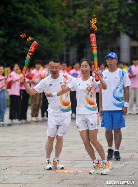 В Юго-Западном университете экономики и финансов прошла эстафета огня 31-й Всемирной летней Универсиады
В Юго-Западном университете экономики и финансов прошла эстафета огня 31-й Всемирной летней Универсиады