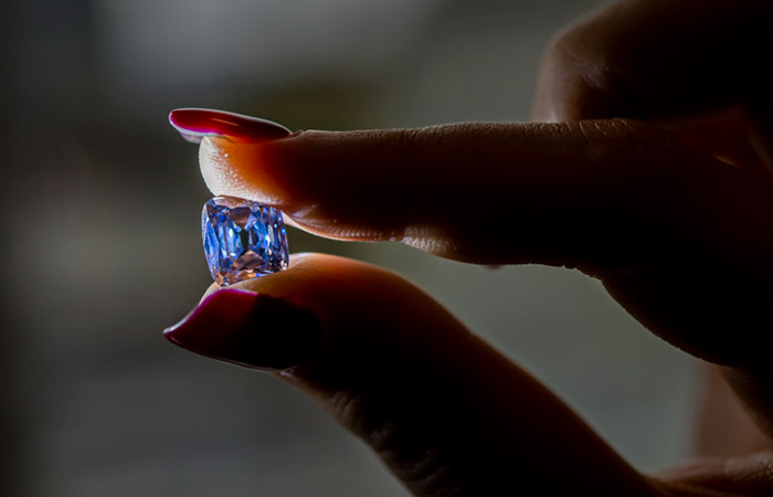 Продажи De Beers в пятом цикле снизились на 31% год к году Продажи De Beers в пятом цикле снизились на 31% год к году