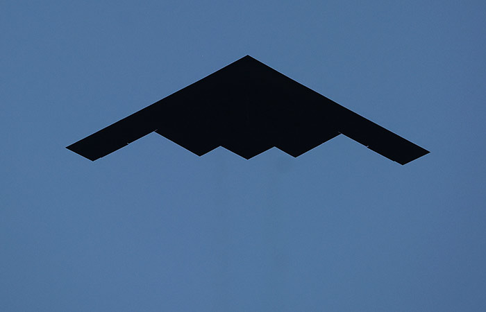 Пентагон провел испытание мощной авиабомбы для уничтожения больших кораблей Пентагон провел испытание мощной авиабомбы для уничтожения больших кораблей