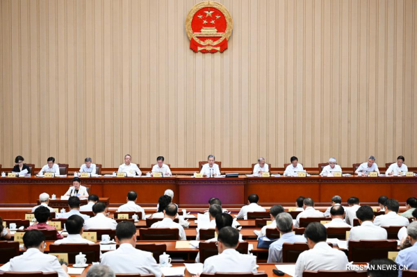 
                                    Обзор: В Пекине открылась 5-я сессия ПК ВСНП 14-го созыва 
                                