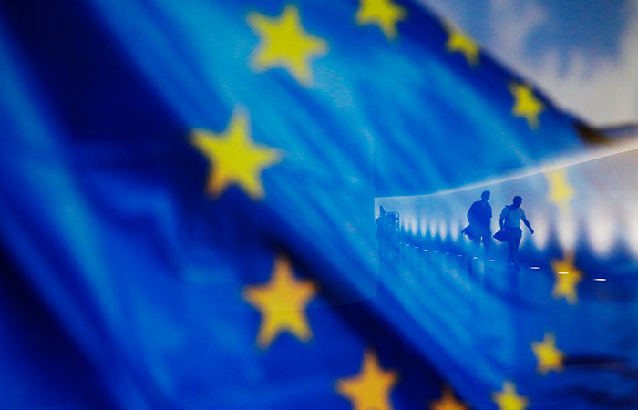 В ЕС обсуждают введение запрета на хранение российской нефти на территории союза В ЕС обсуждают введение запрета на хранение российской нефти на территории союза