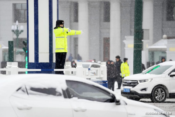 
                                    Обильные снегопады в Харбине
                                