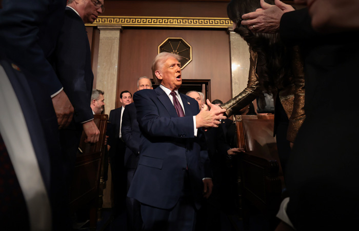 Трамп хочет завершить конфликт на Украине, заполучить Гренландию и заработать триллионы на пошлинах. Обобщение Трамп хочет завершить конфликт на Украине, заполучить Гренландию и заработать триллионы на пошлинах. Обобщение