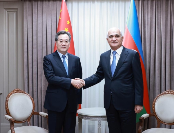 Вице-премьер Госсовета КНР провел переговоры с заместителем премьер-министра Азербайджана
Вице-премьер Госсовета КНР провел переговоры с заместителем премьер-министра Азербайджана