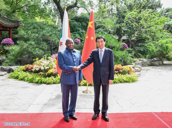 Председатель ВК НПКСК провел встречу с президентом Бурунди
                                 
                                    Председатель ВК НПКСК провел встречу с президентом Бурунди