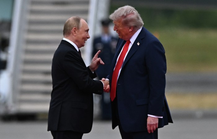 Август в Анкоридже Август в Анкоридже