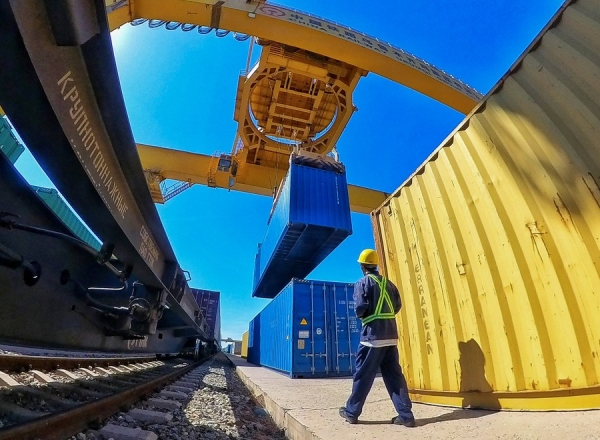 Инициатива "Пояс и путь" предоставила Синьцзяну новые беспрецедентные возможности для развития - чиновник
                                 
                                    Инициатива "Пояс и путь" предоставила Синьцзяну новые беспрецедентные возможности для развития - чиновник