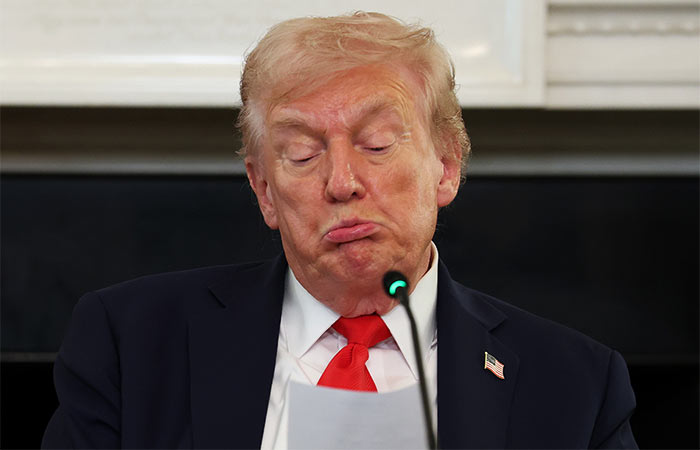 Индексы США резко ушли вниз, нефть и медь сильно дешевеют после заявлений Трампа о Китае