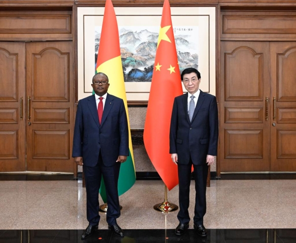 Председатель ВК НПКСК встретился с президентом Гвинеи-Бисау
                                 
                                    Председатель ВК НПКСК встретился с президентом Гвинеи-Бисау