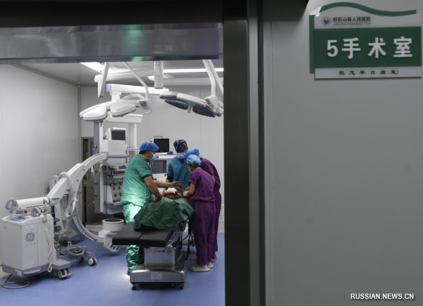 Оказание медицинской помощи пострадавшим после землетрясения в провинции Ганьсу
Оказание медицинской помощи пострадавшим после землетрясения в провинции Ганьсу