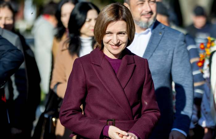 В Молдавии проходят выборы президента и референдум по вопросу европейской интеграции В Молдавии проходят выборы президента и референдум по вопросу европейской интеграции