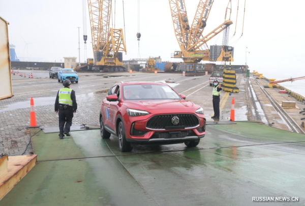 
                                    Провинция Фуцзянь использует морские порты для экспорта автомобилей
                                