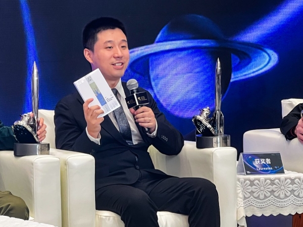 
                                    Китайский писатель-фантаст Хай Я получил премию "Хьюго" за лучшую повесть
                                