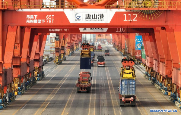 
                                    В 2023 году объем внешней торговли провинции Хэбэй вырос на 7,4 проц.
                                