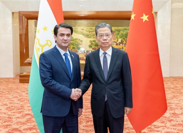 Председатель ПК ВСНП провел переговоры с председателем верхней палаты парламента Таджикистана
Председатель ПК ВСНП провел переговоры с председателем верхней палаты парламента Таджикистана