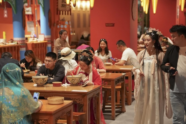 Китай внедрит ряд политических мер для восстановления и стимулирования потребления
Китай внедрит ряд политических мер для восстановления и стимулирования потребления