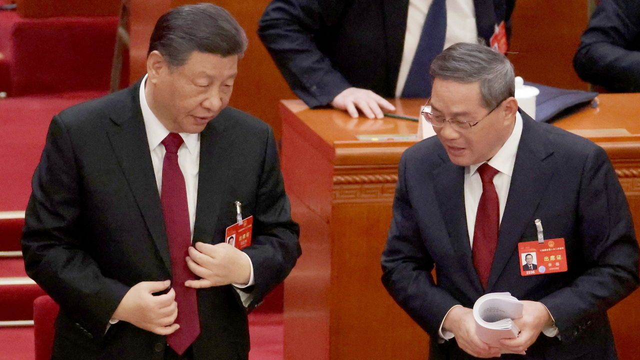 China’s president, Xi Jinping, and its prime minister, Li Qiang, during the 4th National People’s Congress of China in Beijing