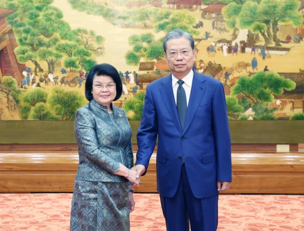 Китай и Камбоджа выводят сотрудничество в сфере законотворчества на новую высоту
                                 
                                    Китай и Камбоджа выводят сотрудничество в сфере законотворчества на новую высоту