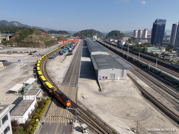 В пров. Гуйчжоу запущен первый грузовой поезд для экспорта транспортных средств в Лаос
                                 
                                    В пров. Гуйчжоу запущен первый грузовой поезд для экспорта транспортных средств в Лаос