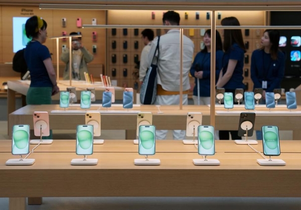 
                                    Компания Apple открыла в Шанхае крупнейший в континентальной части Китая розничный магазин
                                