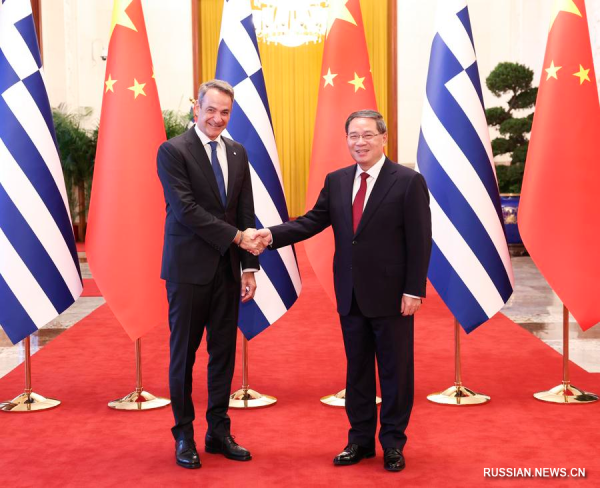 Премьер Госсовета КНР провел переговоры с премьер-министром Греции
Премьер Госсовета КНР провел переговоры с премьер-министром Греции