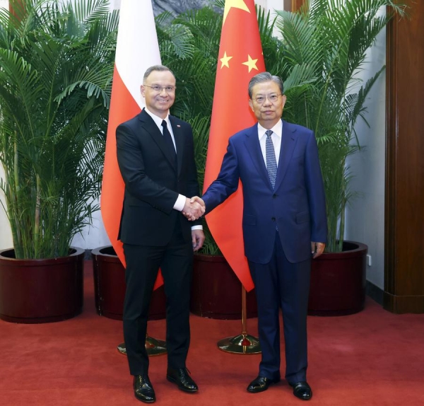 Председатель ПК ВСНП встретился с президентом Польши
Председатель ПК ВСНП встретился с президентом Польши