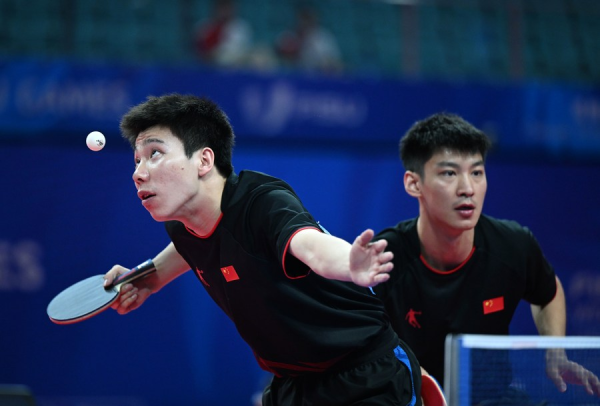 /Чэндуская Универсиада/ Спортсмены из Китая выиграли в соревнованиях по настольному теннису среди женщин и мужчин в парном разряде в рамках 31-й Универсиады в Чэнду
                                 
                                    /Чэндуская Универсиада/ Спортсмены из Китая выиграли в соревнованиях по настольному теннису среди женщин и мужчин в парном разряде в рамках 31-й Универсиады в Чэнду