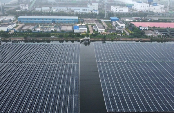 
                                    Китайские исследователи значительно повысили эффективность преобразования мощности перовскитовых солнечных элементов
                                