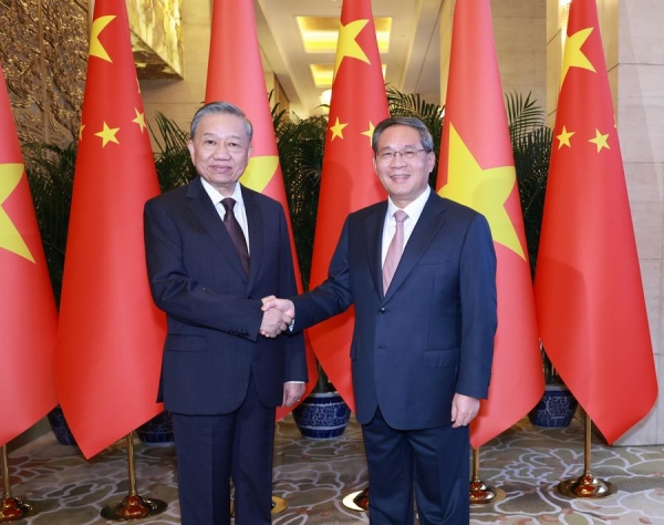 
                                    Премьер Госсовета КНР провел встречу с генеральным секретарем ЦК КПВ
                                