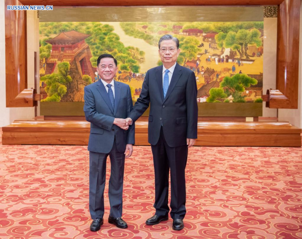 Чжао Лэцзи встретился с вьетнамской делегацией
Чжао Лэцзи встретился с вьетнамской делегацией