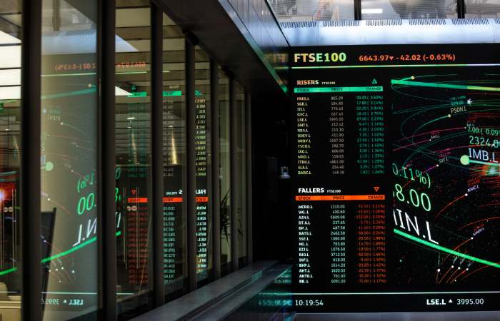 Рынки акций Европы начали неделю с позитивным настроем Рынки акций Европы начали неделю с позитивным настроем