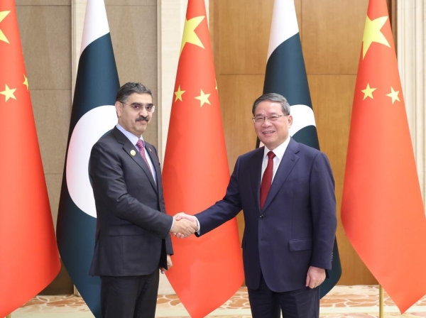 Премьер Госсовета КНР встретился с премьер-министром Пакистана
Премьер Госсовета КНР встретился с премьер-министром Пакистана