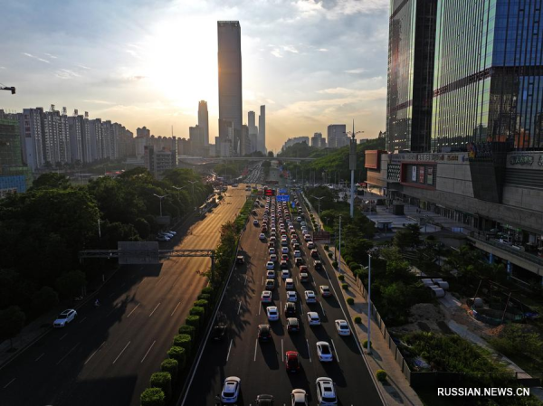 
                                    В последние дни "золотой недели" каникул в Китае ситуация на дорогах остается стабильной
                                