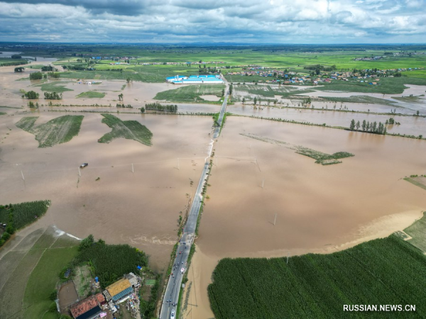
                                    Уровень воды в нескольких водохранилищах на северо-востоке Китая превысил опасную отметку из-за вызванных тайфуном ливней
                                