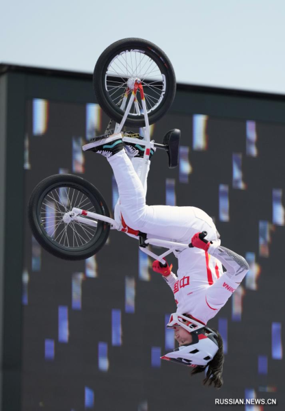 Китаянка Дэн Явэнь стала олимпийской чемпионкой по BMX-фристайлу в дисциплине "парк" на Играх в Париже
                                 
                                    Китаянка Дэн Явэнь стала олимпийской чемпионкой по BMX-фристайлу в дисциплине "парк" на Играх в Париже