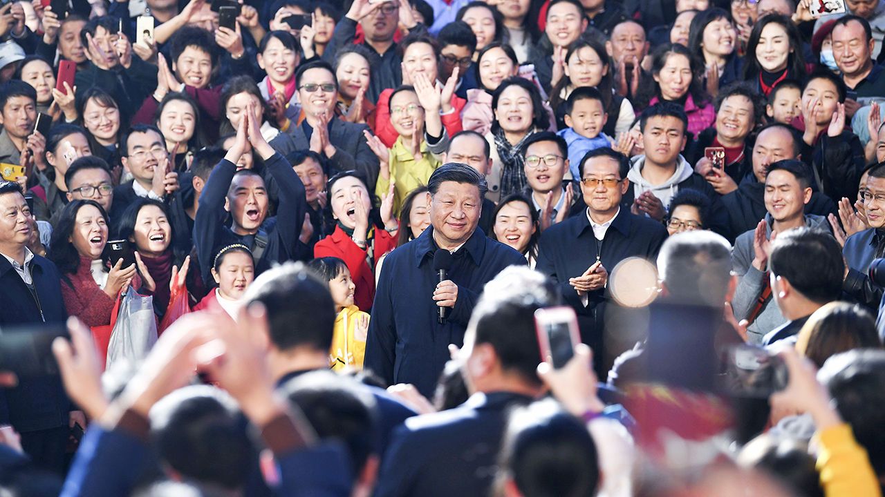 Xi Jinping surrounded by supporters in Yunnan, a province in south-west China.