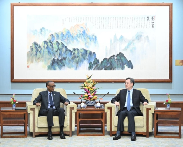 Вице-премьер Госсовета КНР встретился с президентом Руанды
                                 
                                    Вице-премьер Госсовета КНР встретился с президентом Руанды